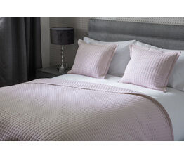 Crompton Quilted Throw / Bedspread