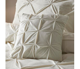 Soiree - Mira - Velvet Filled Cushion - 43 x 43cm in Ivory