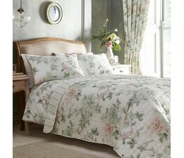 Appletree Heritage - Campion - Quilted Bedspread - 200cm X 230cm in Green