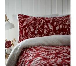 Dreams & Drapes Lodge - Woodland Owls - Fleece Bedspread - 150cm x 200cm in Red