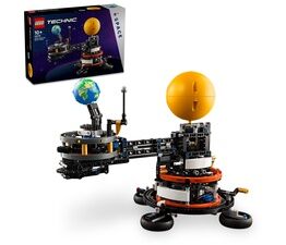 LEGO Technic - Planet Earth & Moon in Orbit