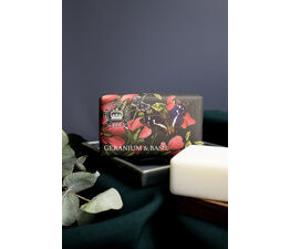 English Soap Company - Kew Gardens - Geranium & Basil Luxury Shea Butter Soap 240g