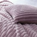 Appletree Hygge - Morritz - Faux Fur Throw - 130 x 180cm in Mauve additional 4