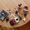 LEGO Icons - McLaren MP4/4 &amp; Ayrton Senna Set additional 4