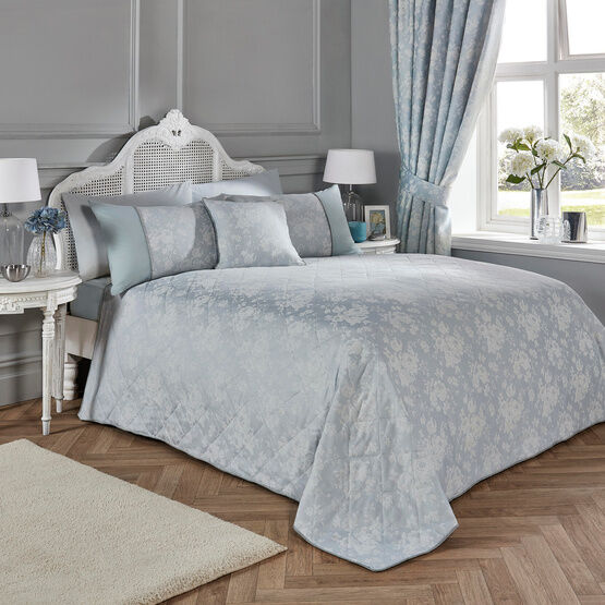 Dreams & Drapes Woven - Imelda - Quilted Bedspread - 220cm x 240cm in Duck Egg