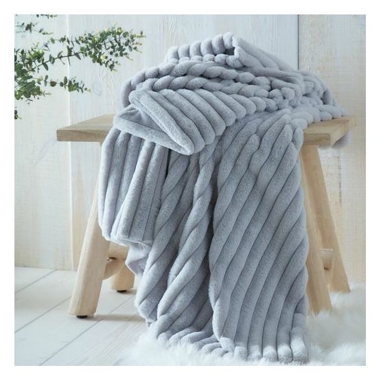 Appletree Hygge - Morritz - Faux Fur Throw - 130 x 180cm in Grey