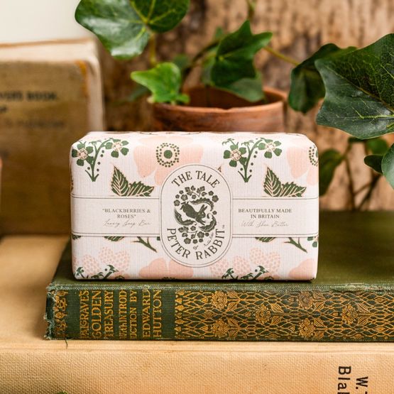 Toasted Crumpet - Flopsy Bunny Blackberries &amp; Roses Soap 190g