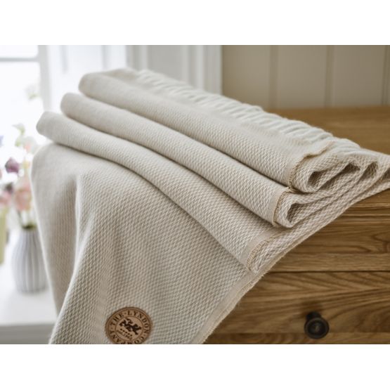The Lyndon Company - Arcadia Throw Doeskin